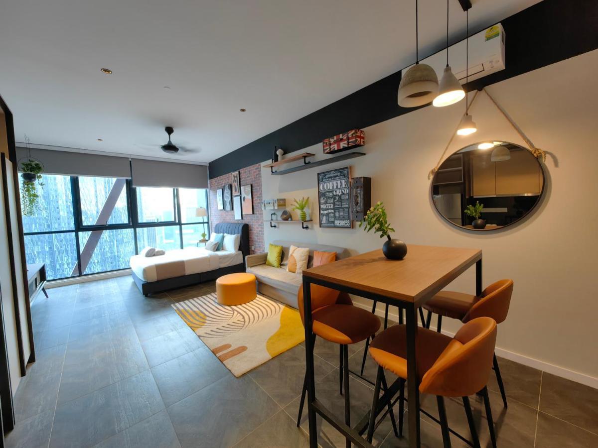 Scarletz Suites Klcc By De Harlequins Guesthouse Kuala Lumpur Extérieur photo